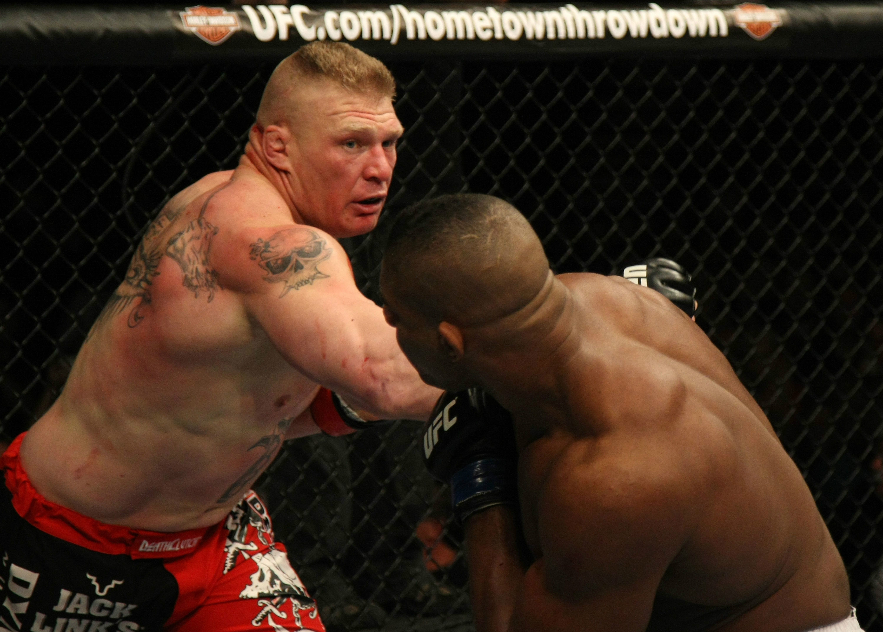 141_web_FINAL10_overeem_vs_lesnar_005.jpg