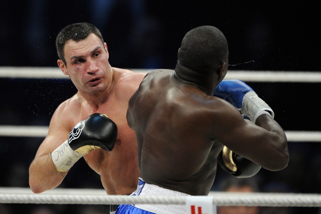 23fb61493a21e24d5df6ec16f52e48e7-getty-boxing-wbc-world-ger-ukr-us-klitschko-johnson.jpg