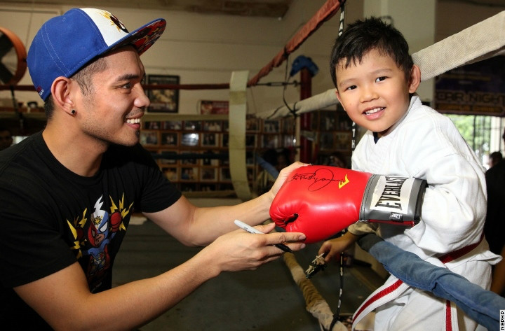 Donaire_media_day_131106_003a.jpg