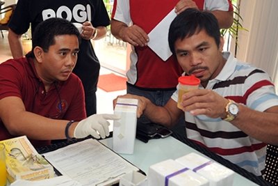 Мэнни Пакьяо и Алекс
Пинеда