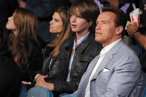 Арнольд Шварценеггер с 
семьей