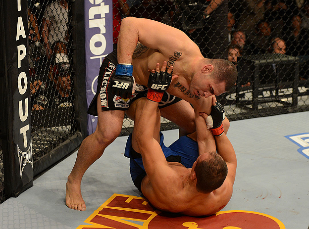 ufc155_12_velasquez_vs_jds_011.jpg