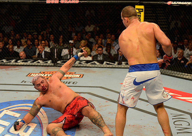 ufc160_11_jds_vs_hunt_023.jpg