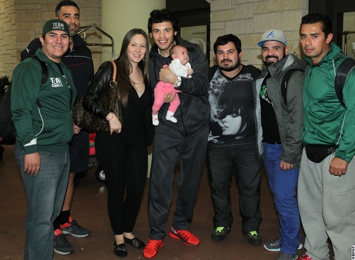 Chavez_Jr_San_Antonio_arrival_140224_002a.jpg