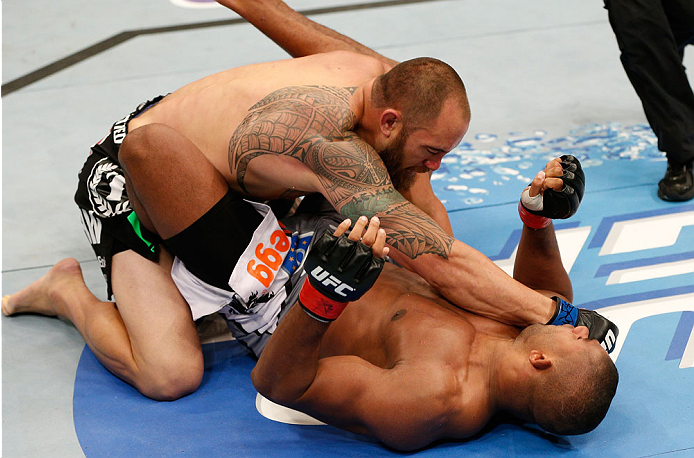 FS11_12Overeem_Browne_06.jpg