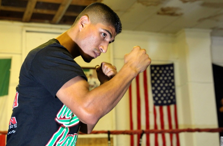 MikeyGarcia_media_day_131105_001a.jpg