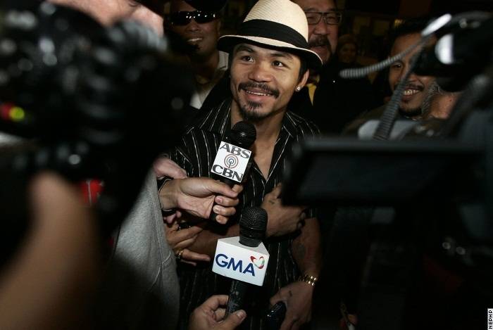 Pacquiao_LA_arrival_100117_001a.jpg