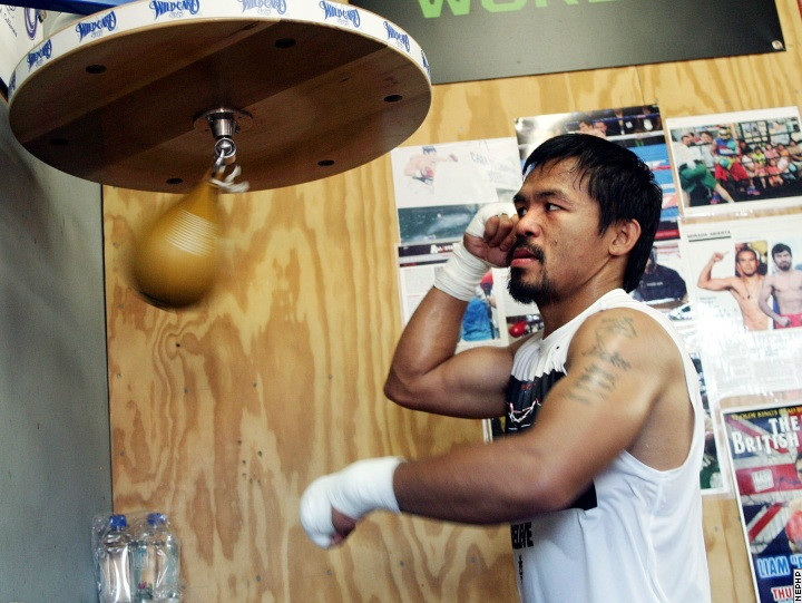 Pacquiao_opens_camp_121029_007a.jpg