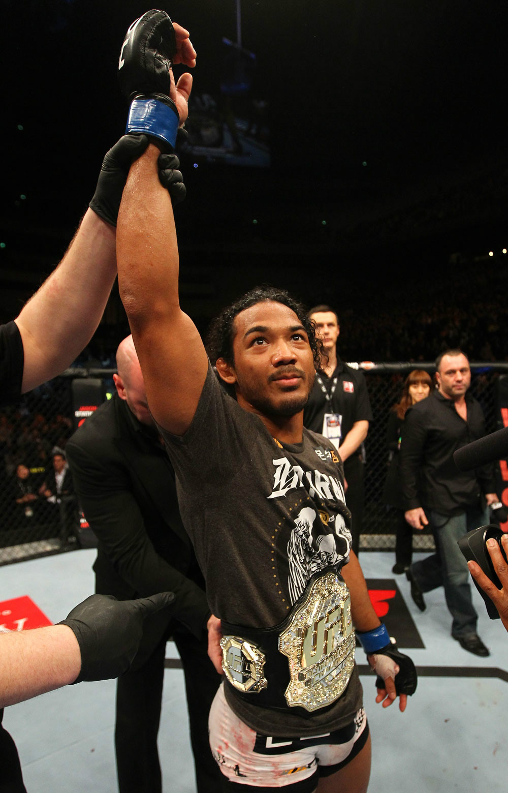 ufc144_12_edgar_vs_henderson_020.jpg