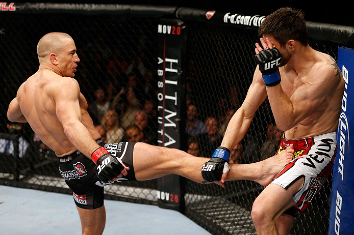 ufc154_12_gsp_vs_condit_006.jpg