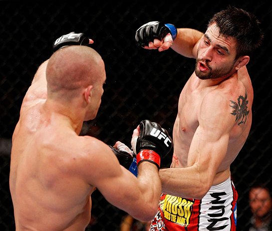 ufc154_12_gsp_vs_condit_013.jpg