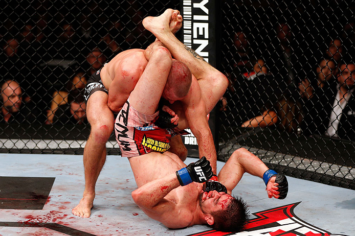 ufc154_12_gsp_vs_condit_026.jpg
