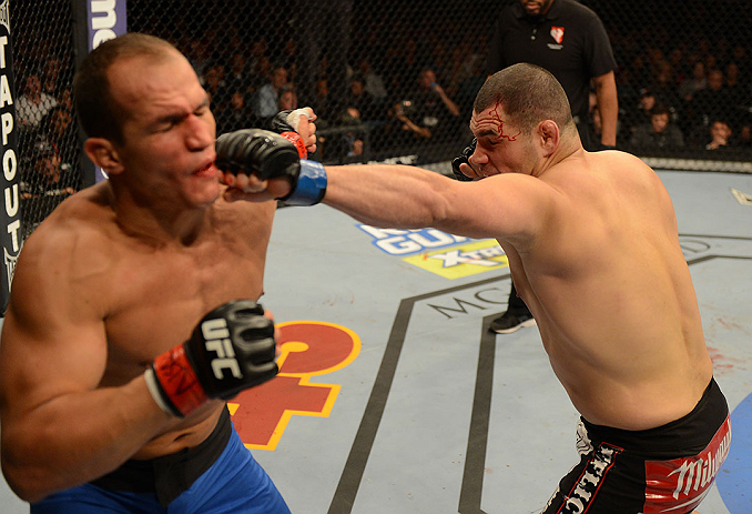 ufc155_12_velasquez_vs_jds_010.jpg