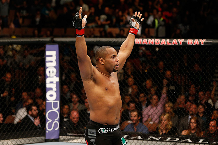 ufc170_10_cormier_vs_cummins_004.jpg