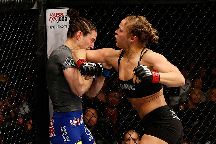 ufc170_11_rousey_vs_cummins_006.jpg