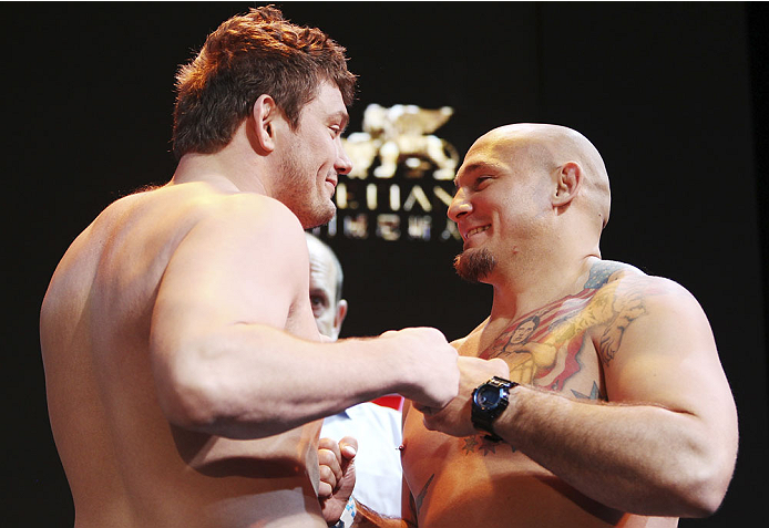 ufn_macao_kim_hathaway_weighins_19.jpg