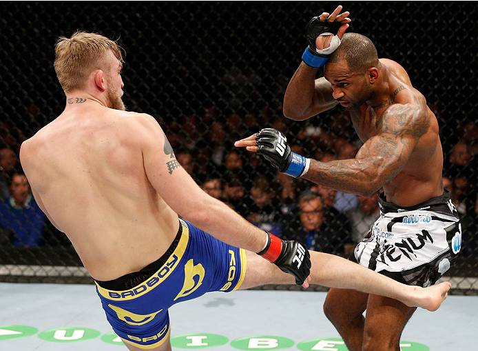 ufnlondon_09Gustafsson_Manuwa_11.jpg