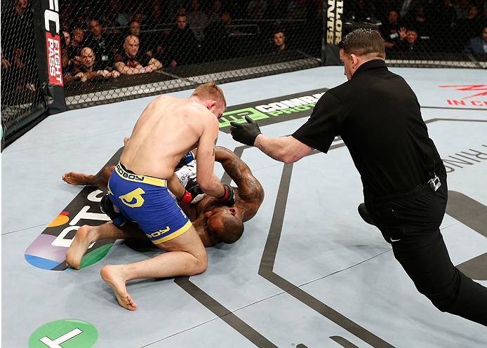 ufnlondon_09Gustafsson_Manuwa_16.jpg