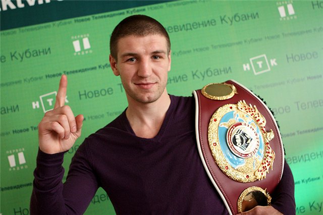 Дмитрий Пирог сразится с Сергеем Мелисом за титул чемпиона "WBC Baltic" в средне