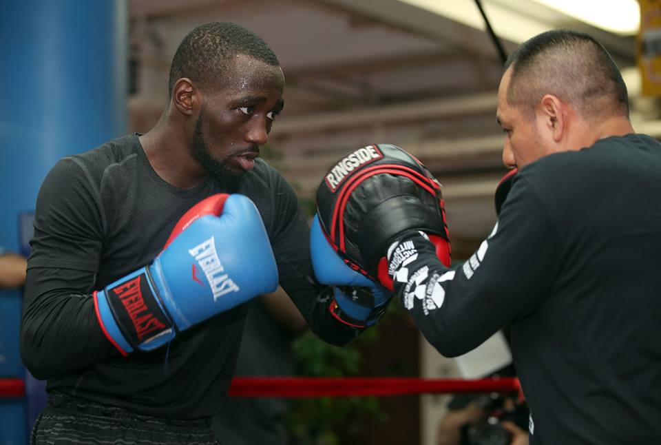 Теренс Кроуфорд. Теренс Кроуфорд фото. Теренс Кроуфорд с женой. Terence Crawford.