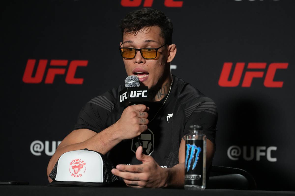 Кайо баральо боец. Makhmud muradov ufc. Омаргаджиев. Кайл борральо боец. Кайо борральо боец.