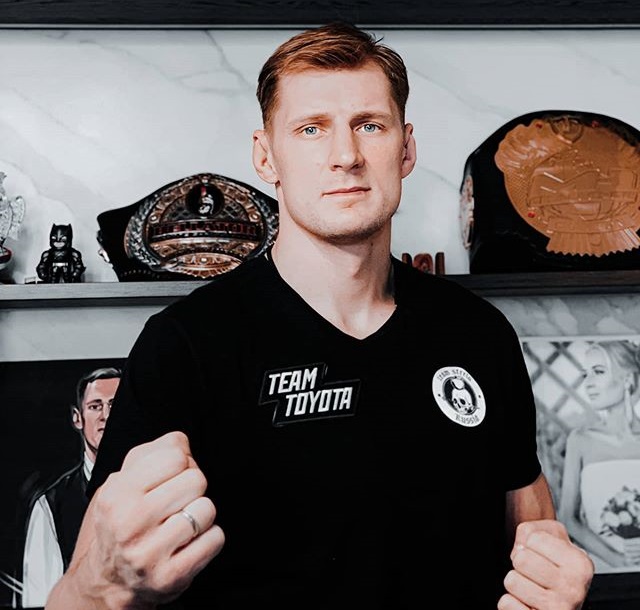 Александр Волков — о Нганну, острове боев UFC и гонораре