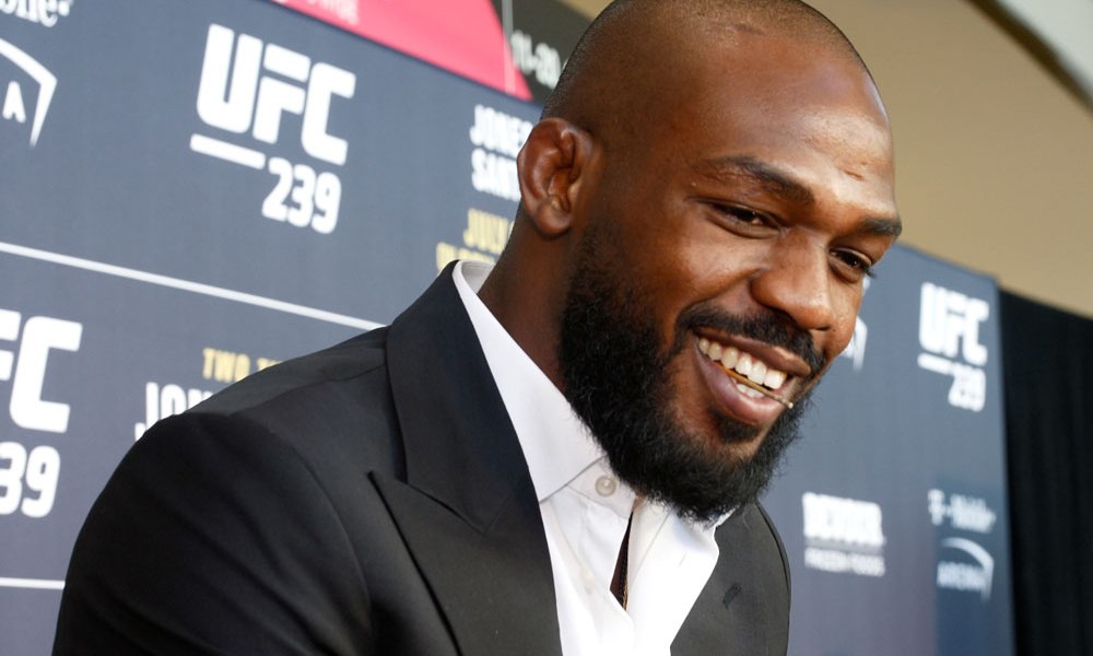 Jon Jones в костюме