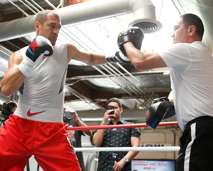 Ковалев ф. Krusher Kovalev. Sergey Krusher Kovalev. Сергей Ковалев тренировки. Ковалев бокс тренировка.