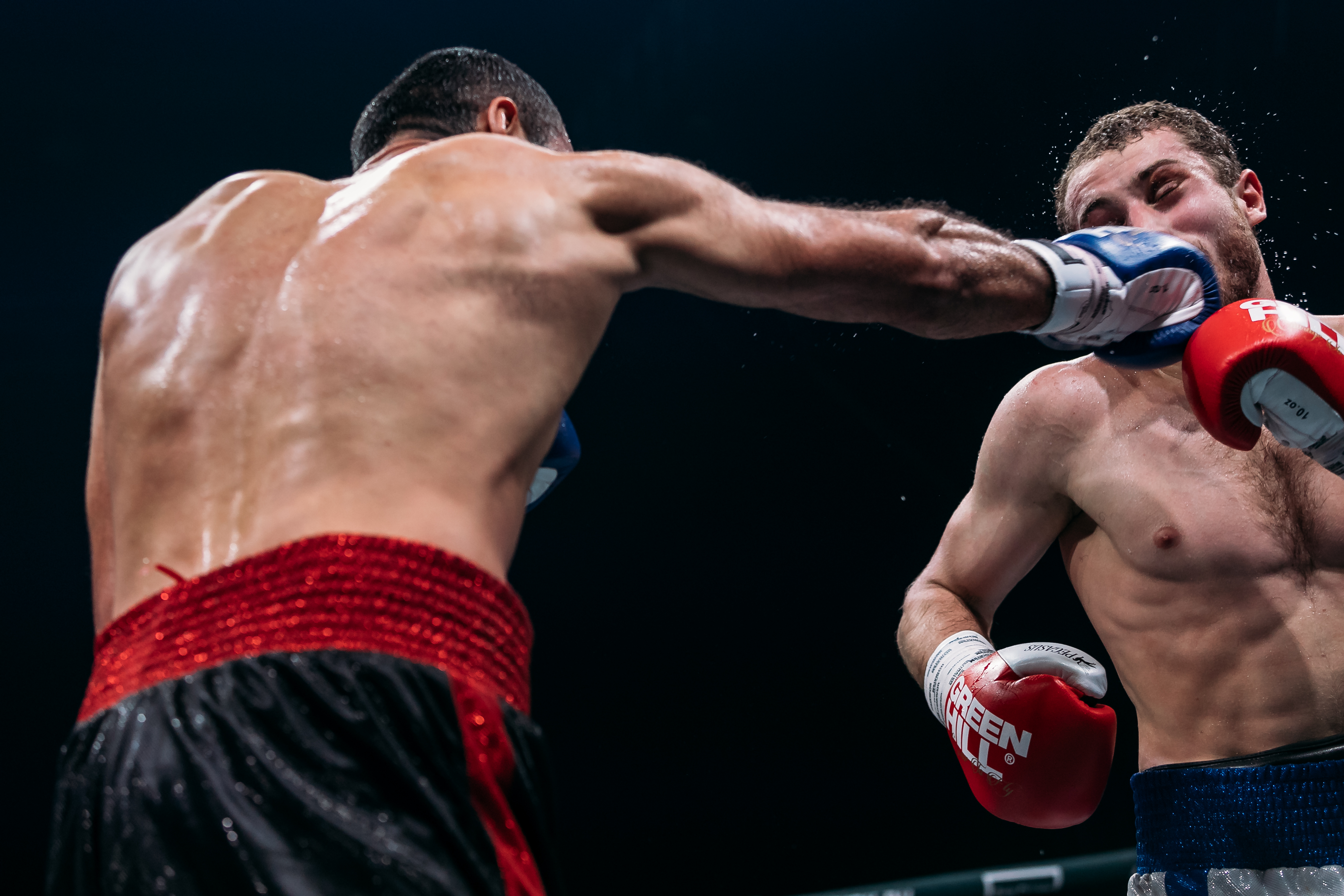 Allboxing. Дмитрий Бивол Бетербиев. Артур Бетербиев Дмитрий Бивол. Александр Усик allboxing. Дмитрий Бивол Канело.