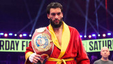 Хамза Шираз отказался от титула WBO, чтобы не встречаться с Жанибеком Алимханулы