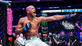 Майкл Пейдж исключен из рейтинга UFC
