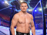 Официально: Сергей Павлович и Жаирзиньо Розенструйк проведут бой на UFC Fight Night 250