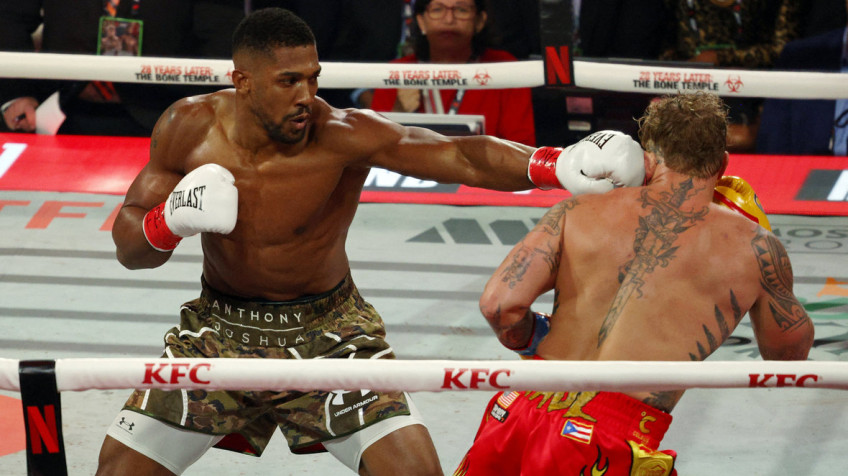 Энтони Джошуа нокаутировал Джейка Пола в шестом раунде