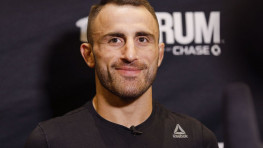 Александр Волкановски: Адесанья победит нокаутом в середине боя