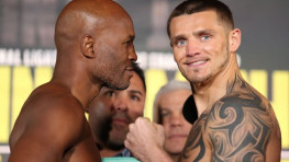 Фото: Взвешивание Хопкинс-Смит и Усик-Мчуну