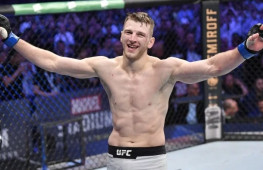 Дэн Хукер дал прогноз на главный бой UFC 273