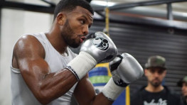 Фото: Открытая тренировка Баду Джека перед боем с Джеймсом Дигейлом