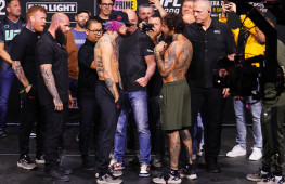 Фото: Взвешивание участников UFC 299