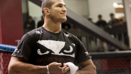 Дос Сантос: Нокаутирую Нганну, завоюю титул и подерусь с Уайлдером