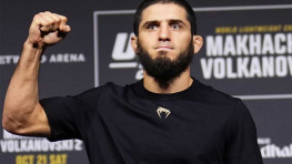 Ислам Махачев: Порье не заслуживает титульного боя, но сейчас у нас нет другого выбора