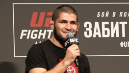Хабиб Нурмагомедов отвечает на вопросы болельщиков перед UFC Moscow (видео)