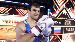 Всеволод Шумков советует Давиду Сурова сконцентрироваться на профессиональной карьере