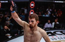 Мухамед Берхамов и Лоренц Ларкин проведут бой на Bellator 290