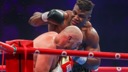 Том Аспинэлл: Я не мог поверить, что Нганну побеждает Фьюри