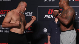 Фото: Взвешивание участников UFC on ESPN 4