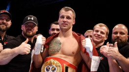 Майрис Бриедис может повести бой против Дуродолы или Гассиева