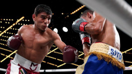 Муроджон Ахмадалиев нокаутировал Уилнера Сото