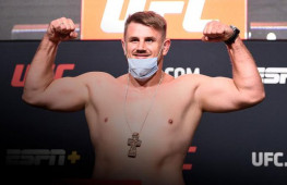 UFC объяснила снятие с дебютного боя Александра Романова