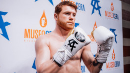 Тренер Альвареса: Канело нокаутирует Кроуфорда