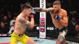 UFC 328: Ярослав Амосов досрочно победил Джоэла Альвареса